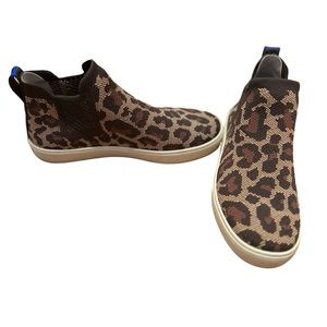 Rothy’s Chelsea Cheetah Print Boot sz 7